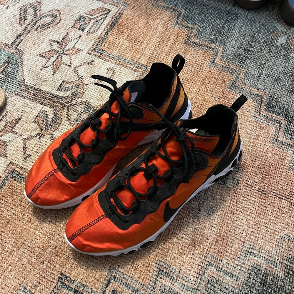 Nike React